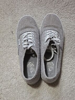Vans Women's Light Gray Canvas Low-Top Sneakers